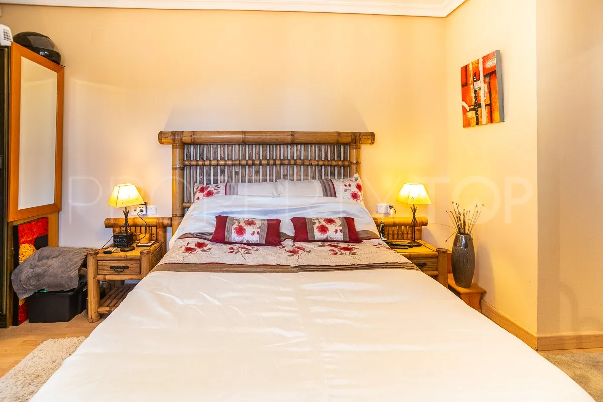Villa en venta en Los Balcones con 6 dormitorios