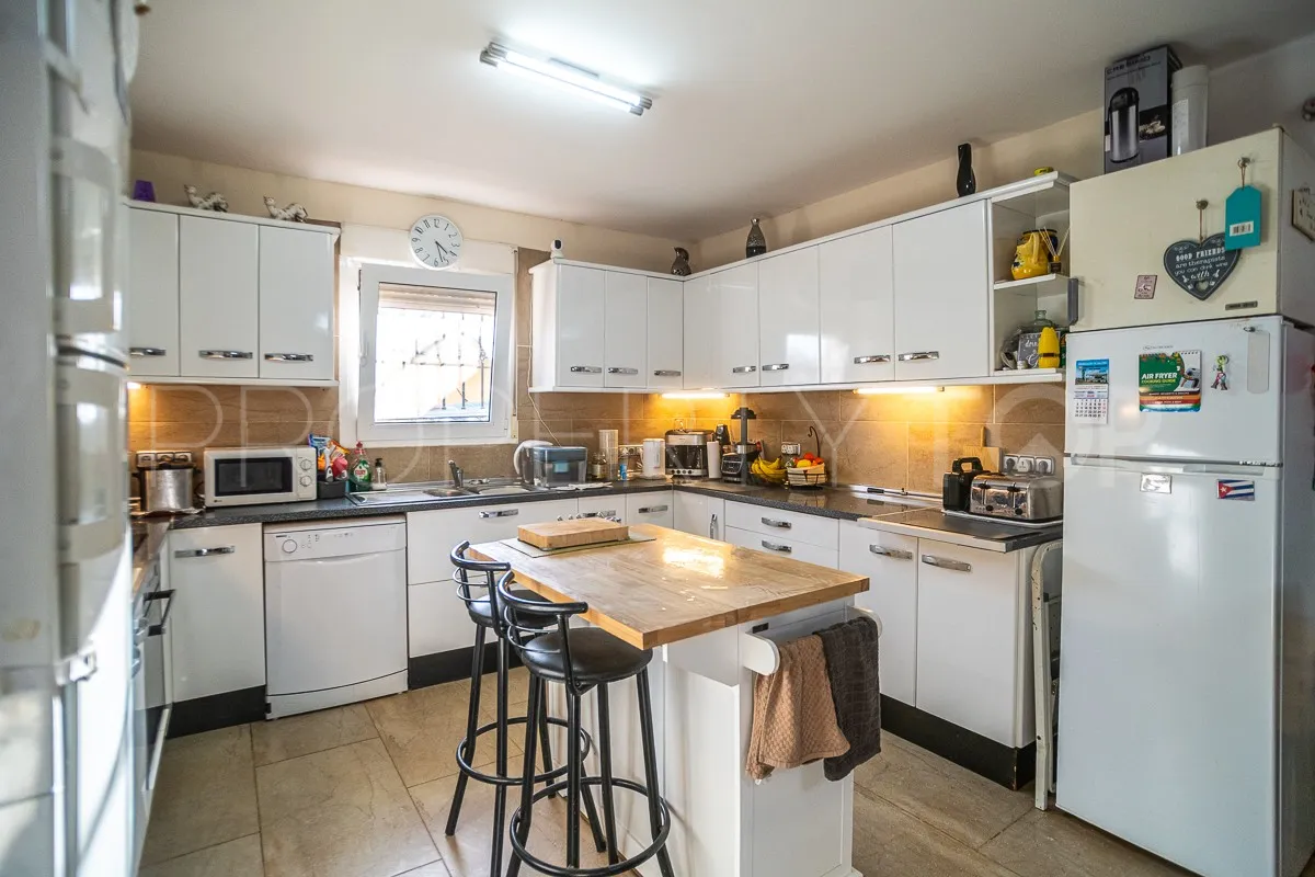 Villa en venta en Los Balcones con 6 dormitorios