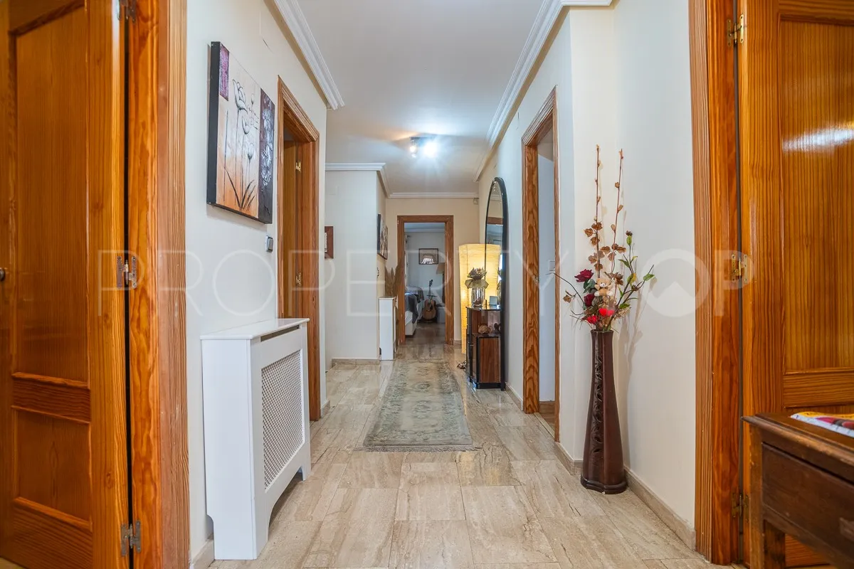 Villa en venta en Los Balcones con 6 dormitorios