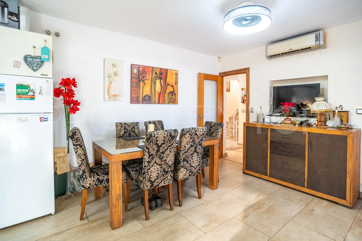 Villa en venta en Los Balcones con 6 dormitorios