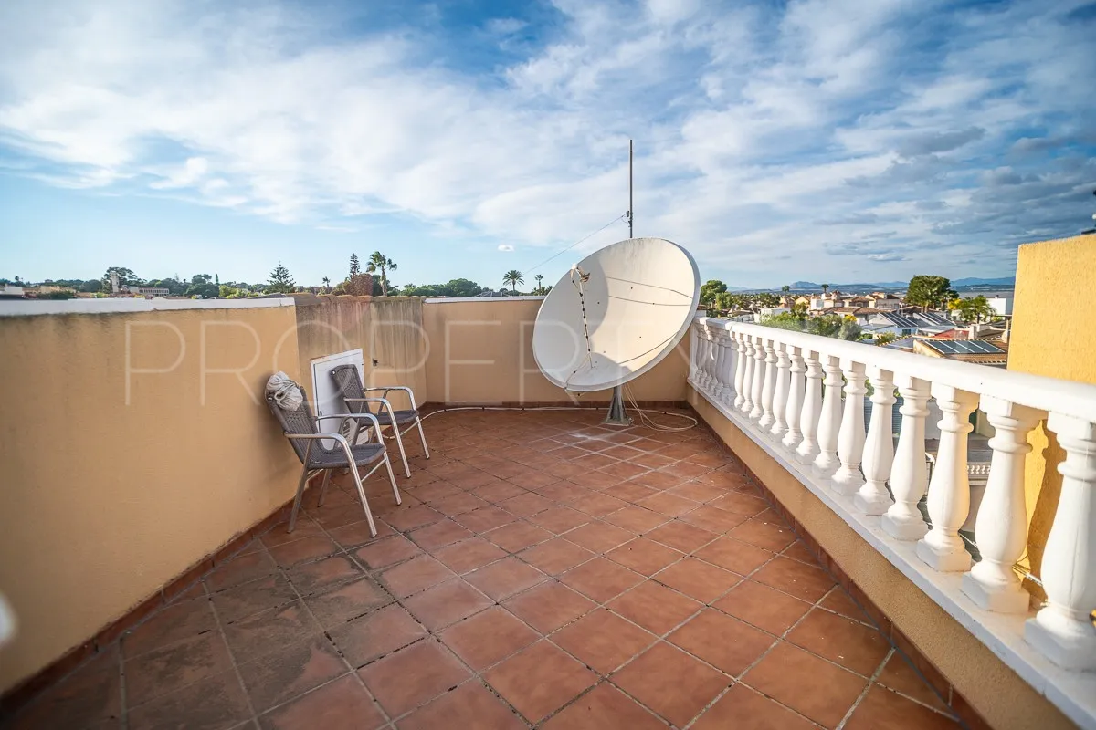 Villa en venta en Los Balcones con 6 dormitorios