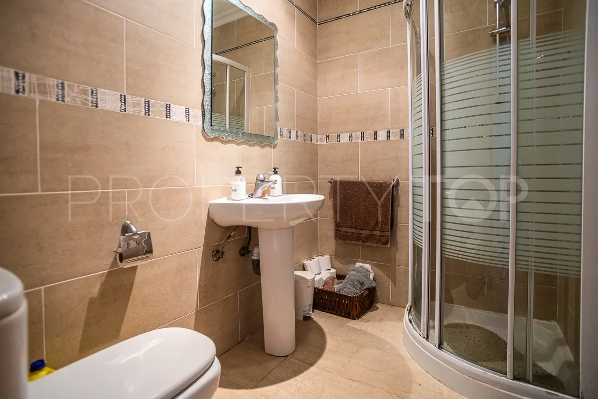 Villa en venta en Los Balcones con 6 dormitorios