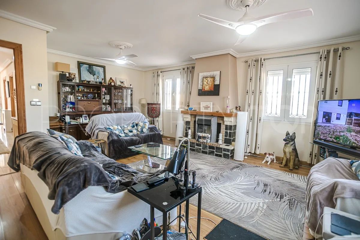 Villa en venta en Los Balcones con 6 dormitorios