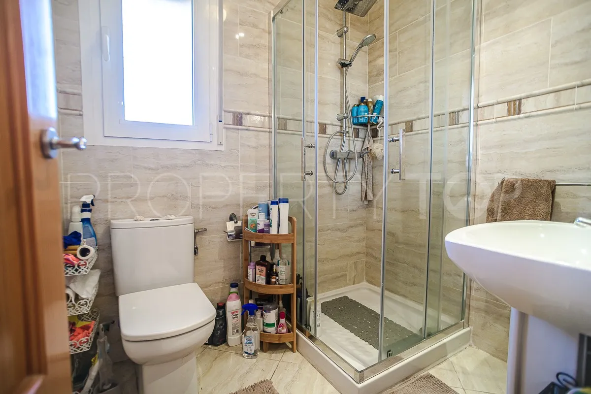 Villa en venta en Los Balcones con 6 dormitorios