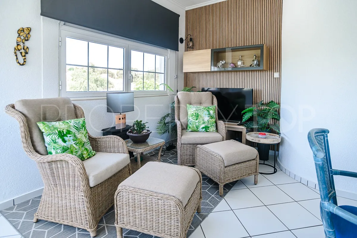 Comprar villa de 3 dormitorios en Villa Marina