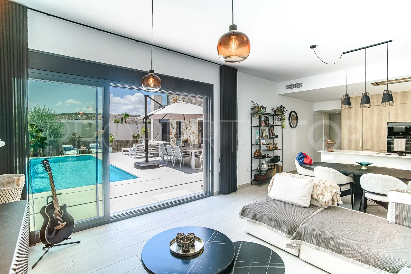 Villa en venta en La Finca Golf