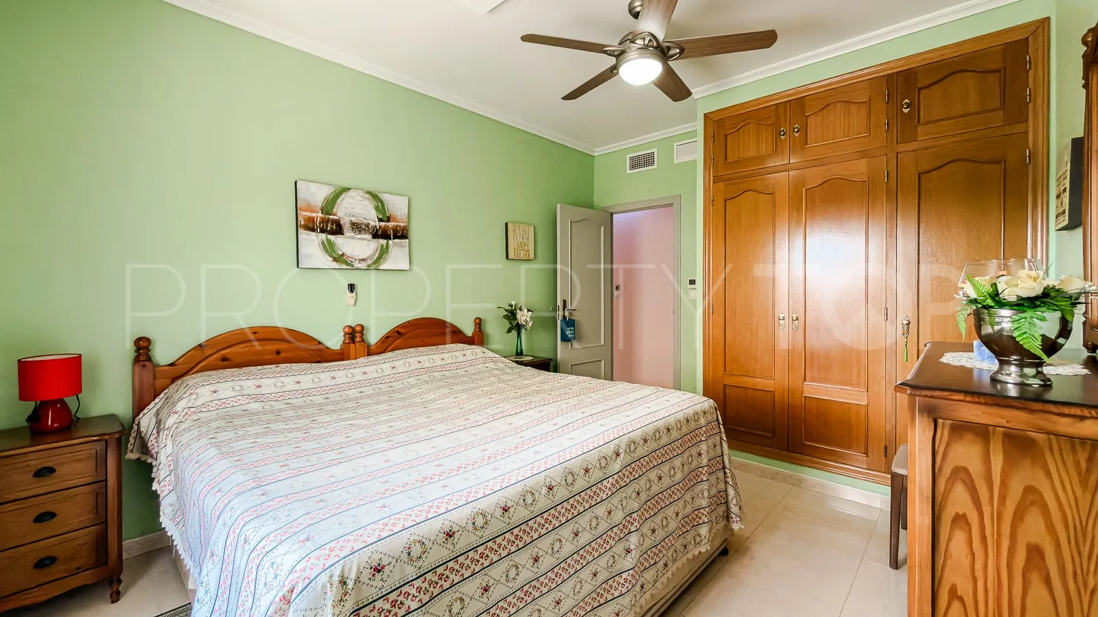 Se vende villa en Catral