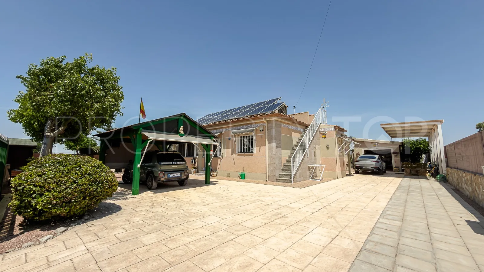 Se vende villa en Catral
