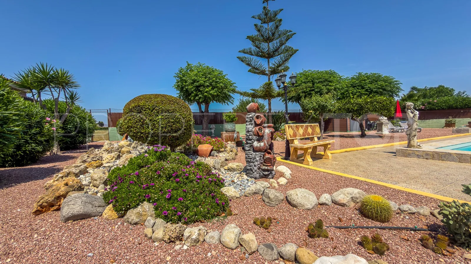 Se vende villa en Catral