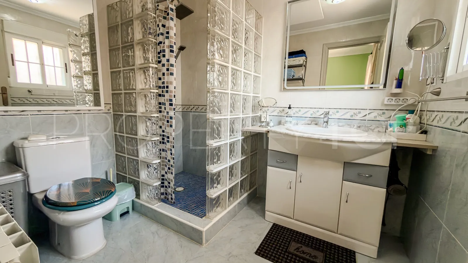 Se vende villa en Catral
