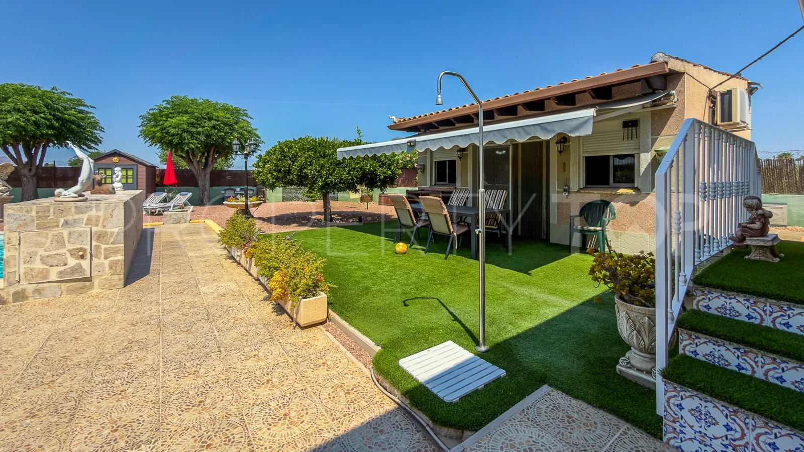 Se vende villa en Catral