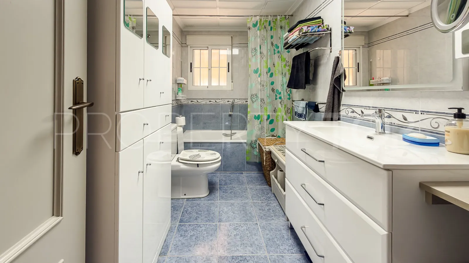 Se vende villa en Catral