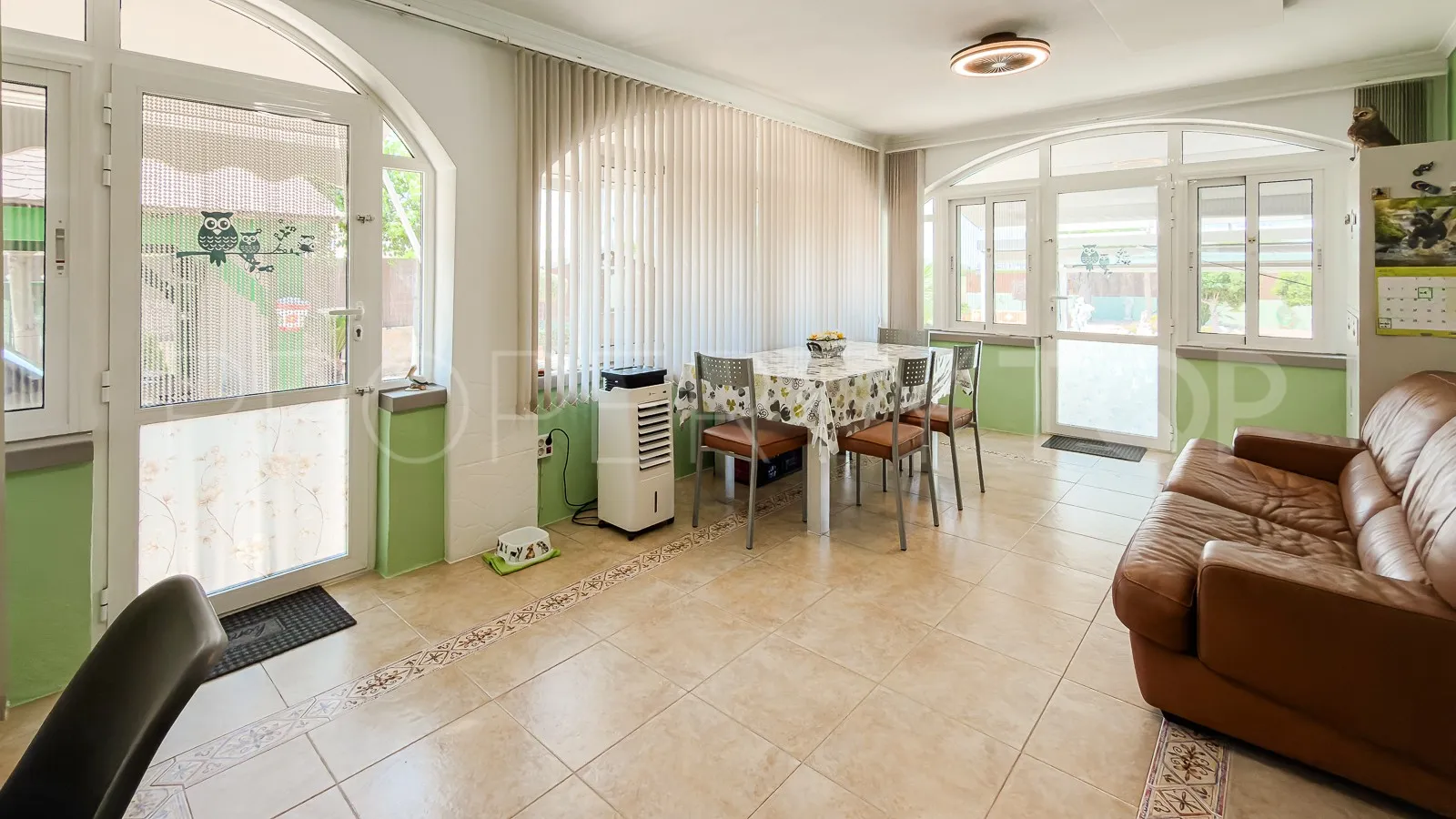 Se vende villa en Catral