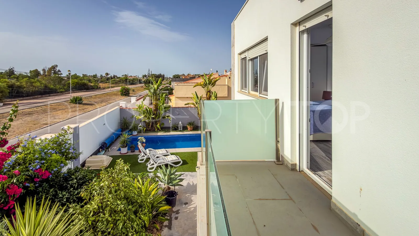 Villa en venta en Torrevieja con 2 dormitorios
