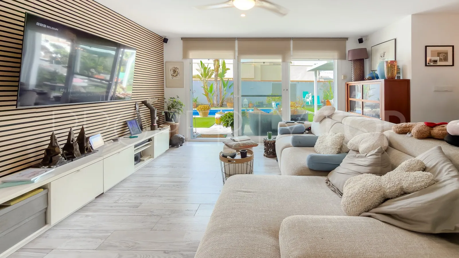 Villa en venta en Torrevieja con 2 dormitorios