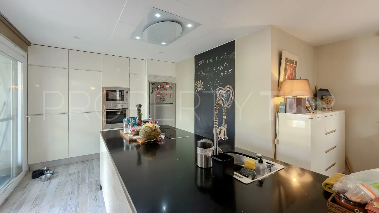 Villa en venta en Torrevieja con 2 dormitorios