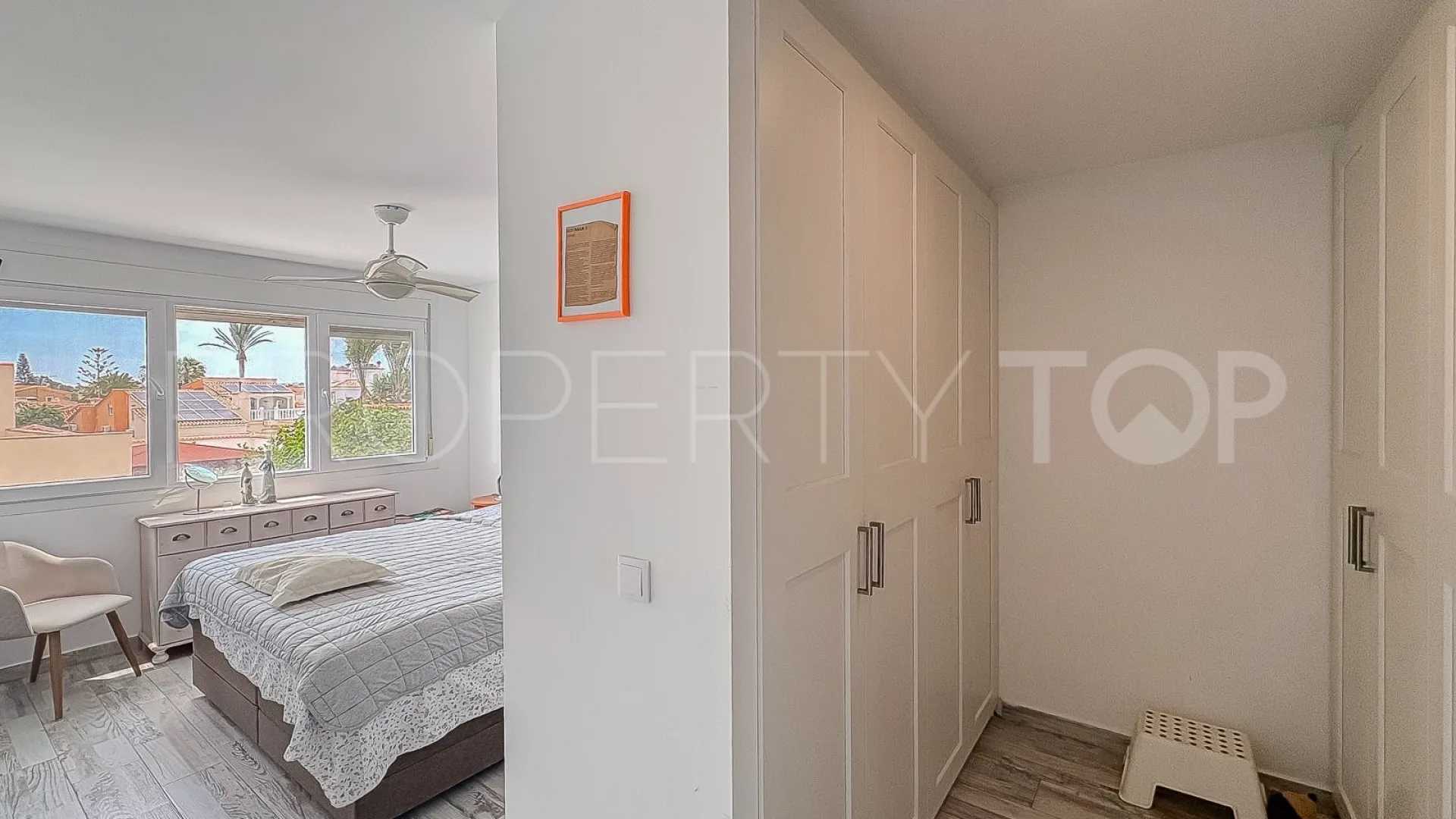 Villa en venta en Torrevieja con 2 dormitorios