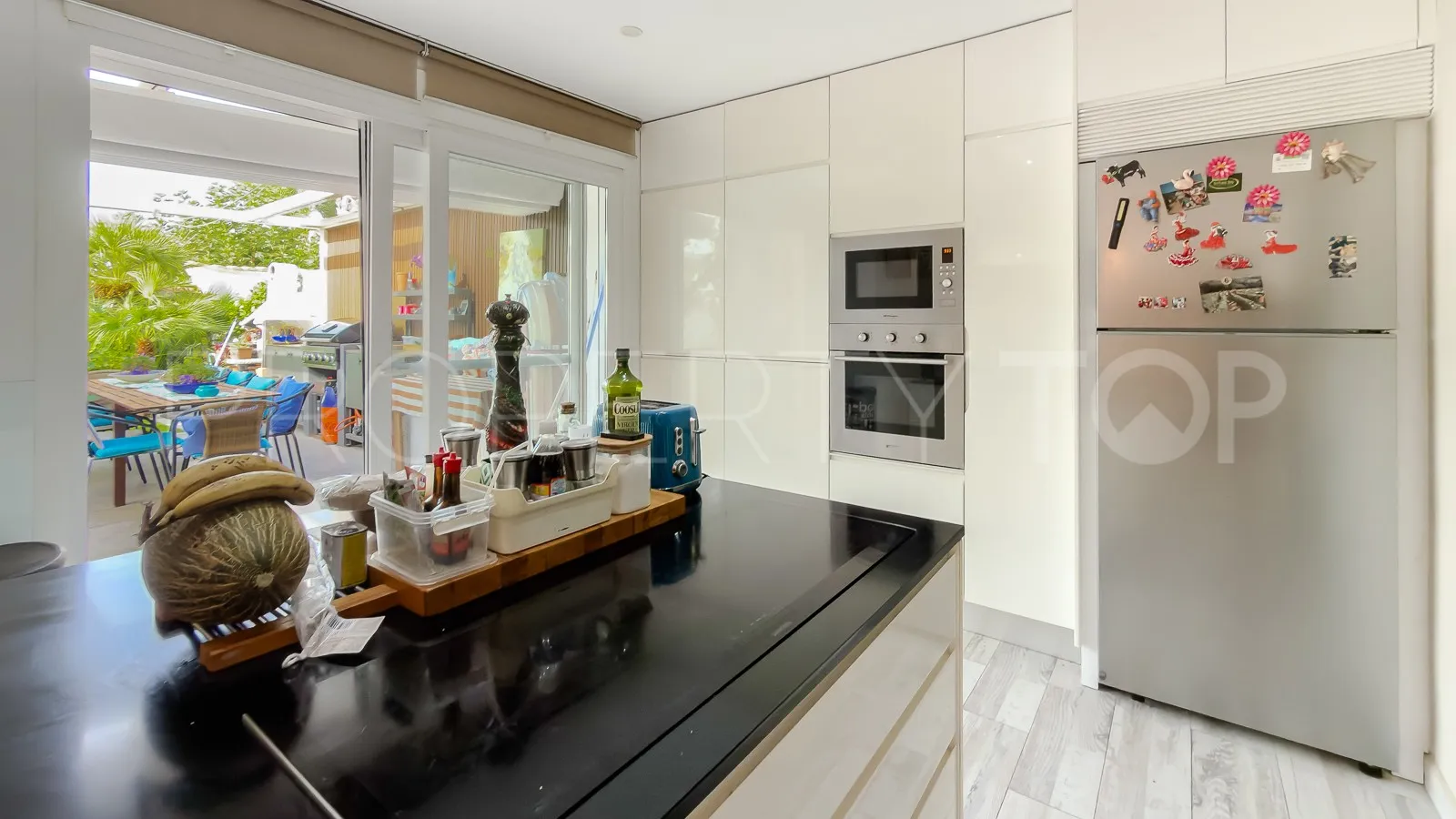 Villa en venta en Torrevieja con 2 dormitorios