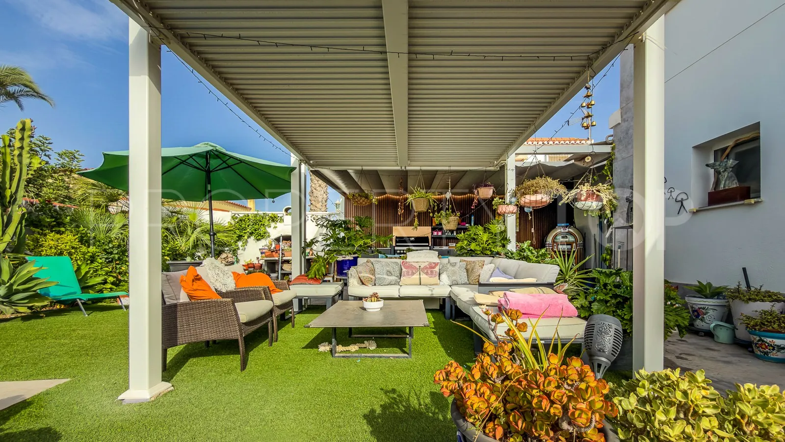 Villa en venta en Torrevieja con 2 dormitorios