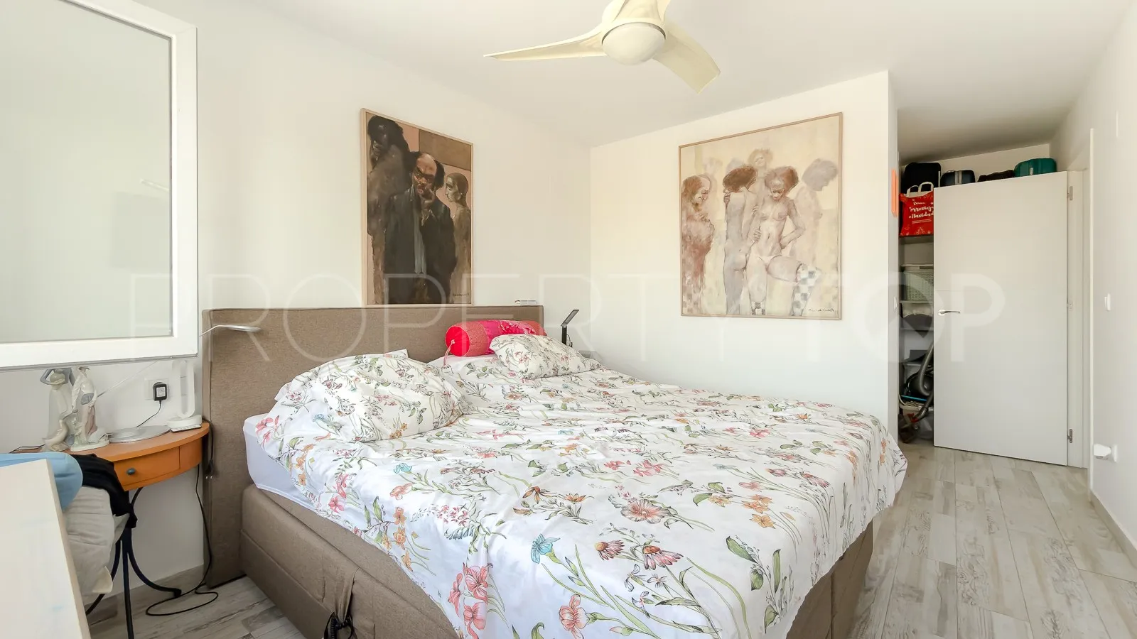 Villa en venta en Torrevieja con 2 dormitorios
