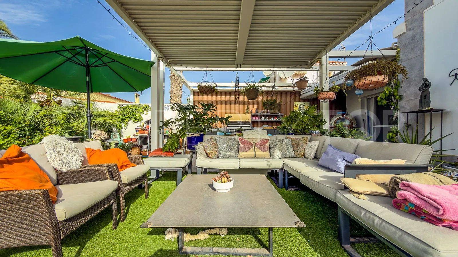 Villa en venta en Torrevieja con 2 dormitorios