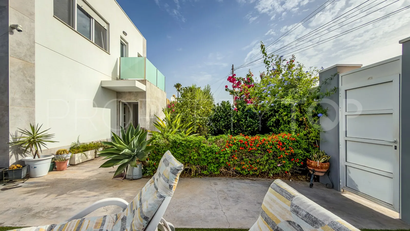 Villa en venta en Torrevieja con 2 dormitorios