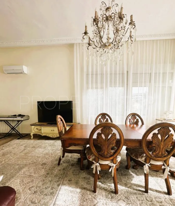 Villamartin, villa con 5 dormitorios a la venta