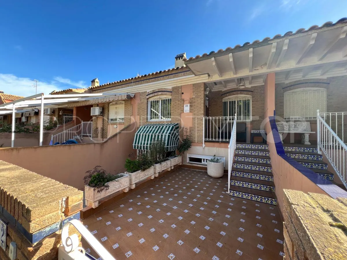 Se vende adosado en Torre de la Horadada