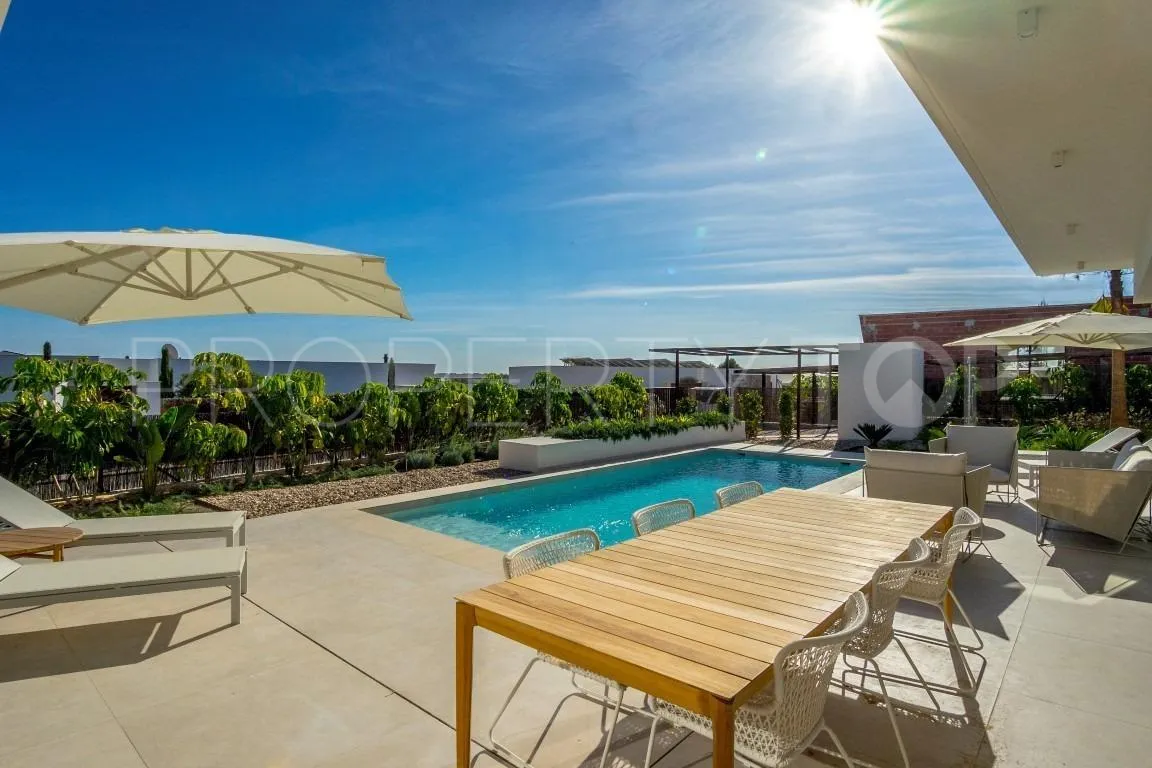 Villa en venta en Las Colinas Golf