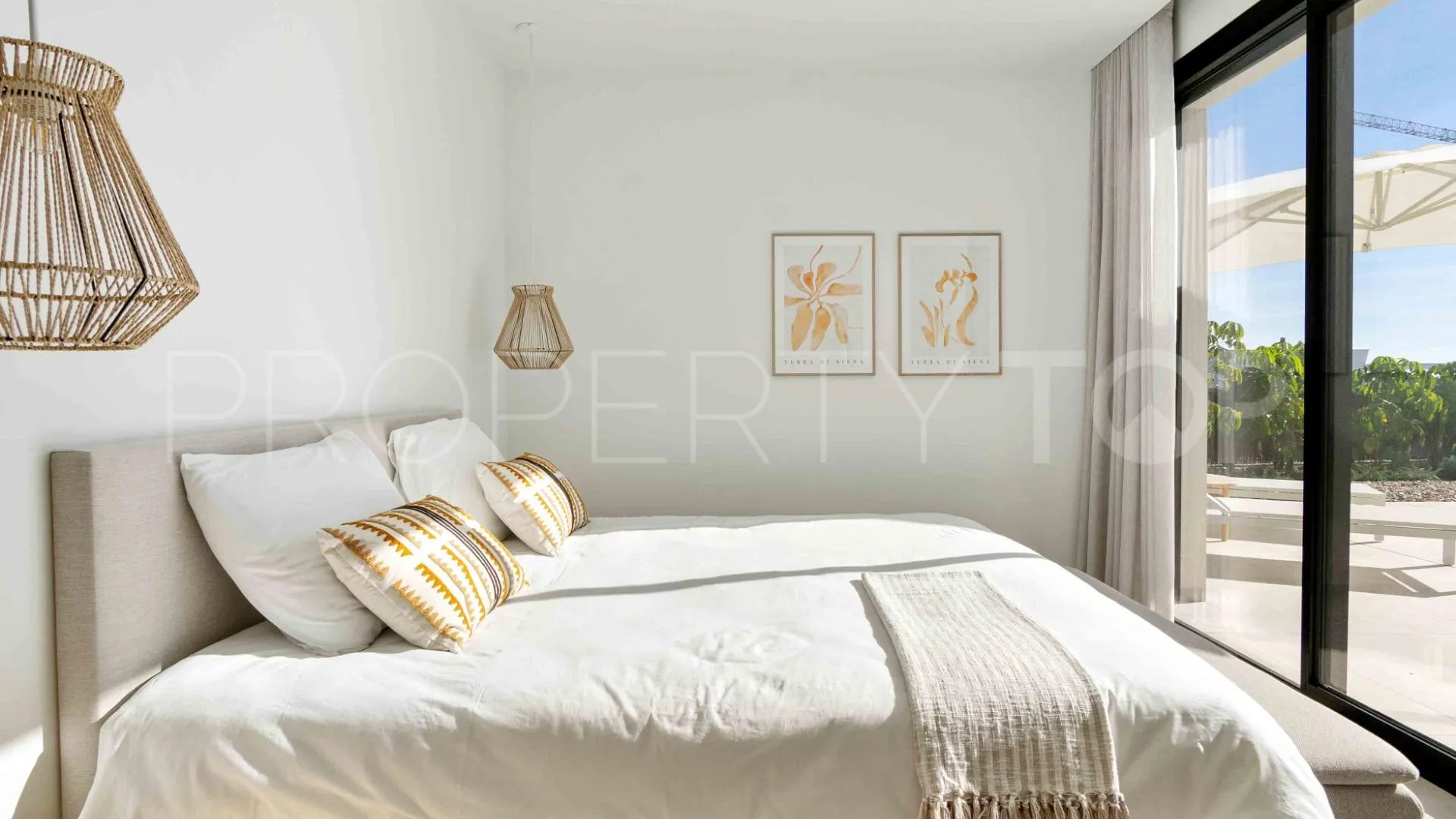 Villa en venta en Las Colinas Golf