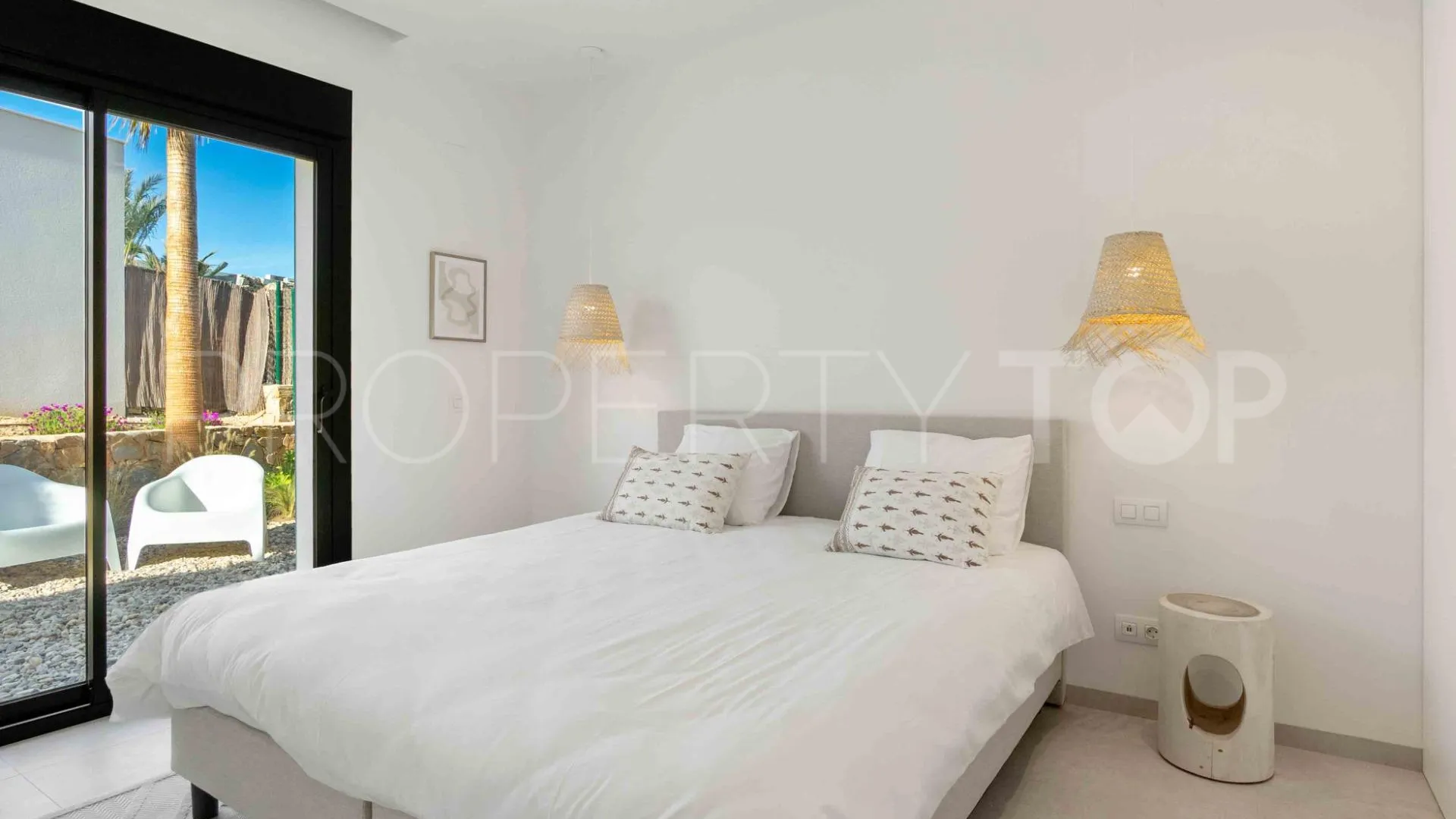 Villa en venta en Las Colinas Golf