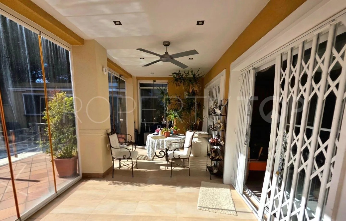 Villamartin, villa con 5 dormitorios a la venta