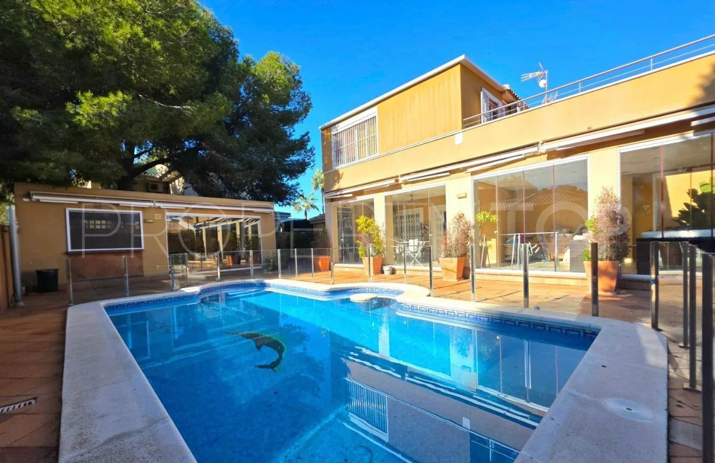 Villamartin, villa con 5 dormitorios a la venta