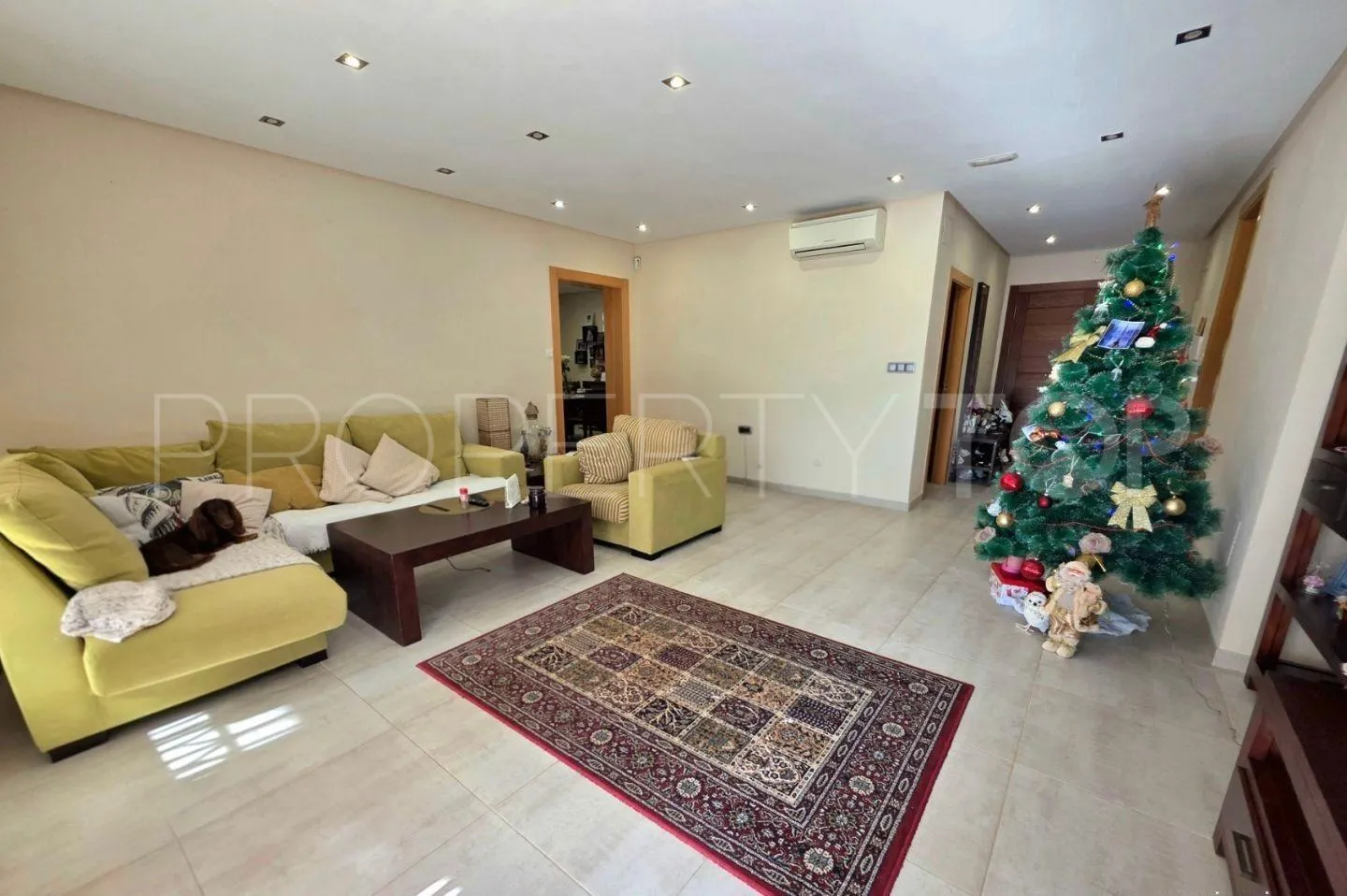 Villamartin, villa con 5 dormitorios a la venta