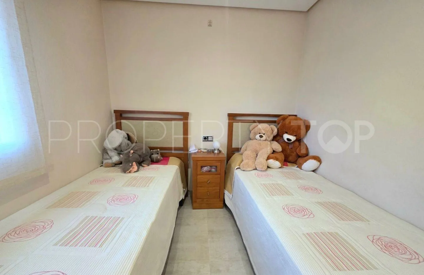 Villamartin, villa con 5 dormitorios a la venta