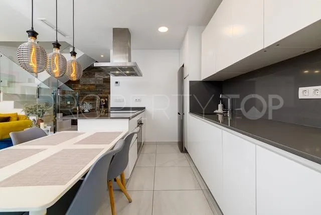 For sale Rioja 3 bedrooms town house