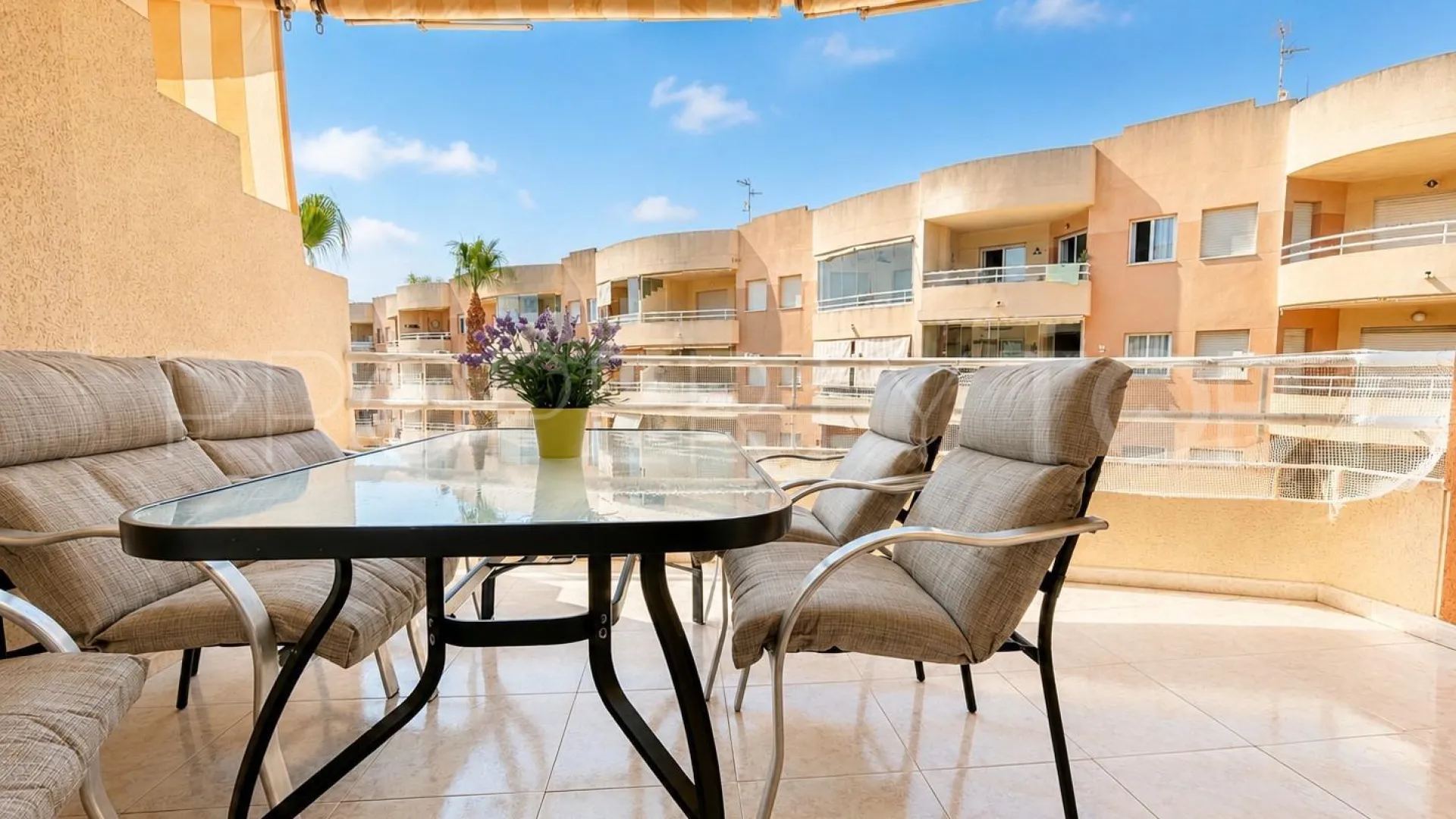 Apartamento en venta con 2 dormitorios en Villamartin