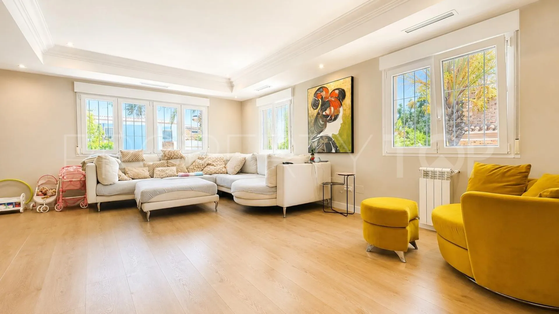 Villa con 4 dormitorios a la venta en Villamartin