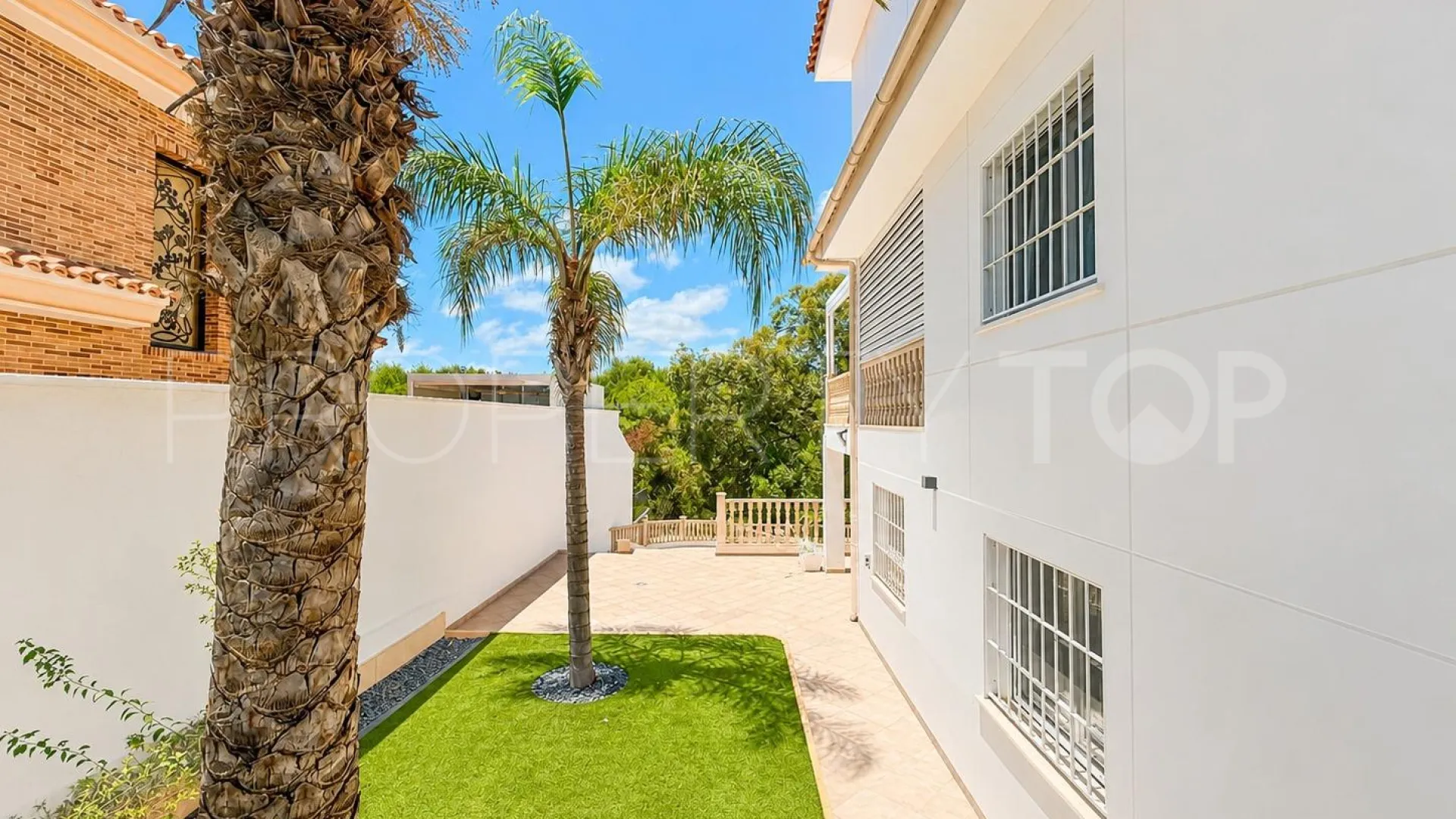 Villa con 4 dormitorios a la venta en Villamartin
