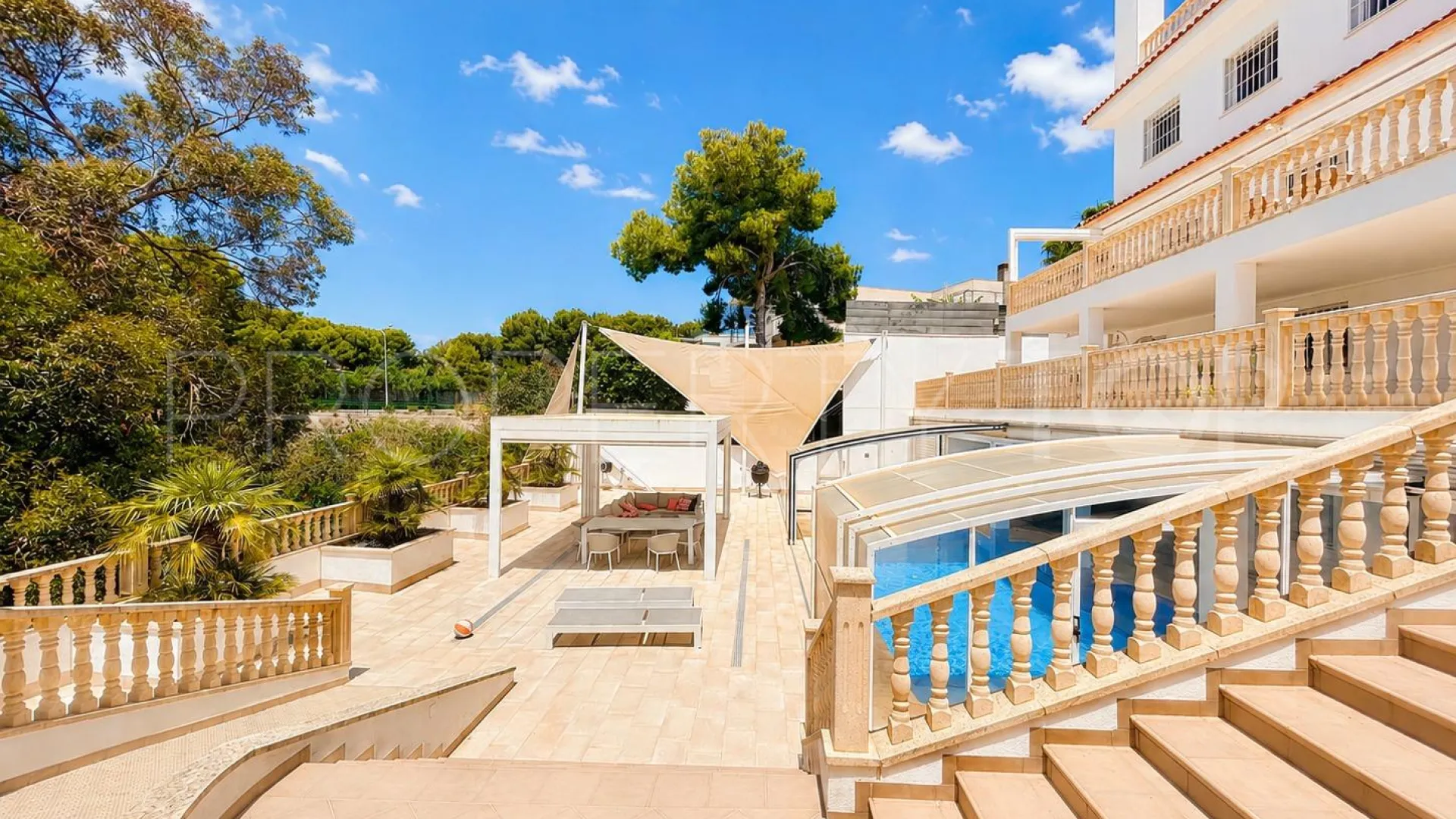 Villa con 4 dormitorios a la venta en Villamartin