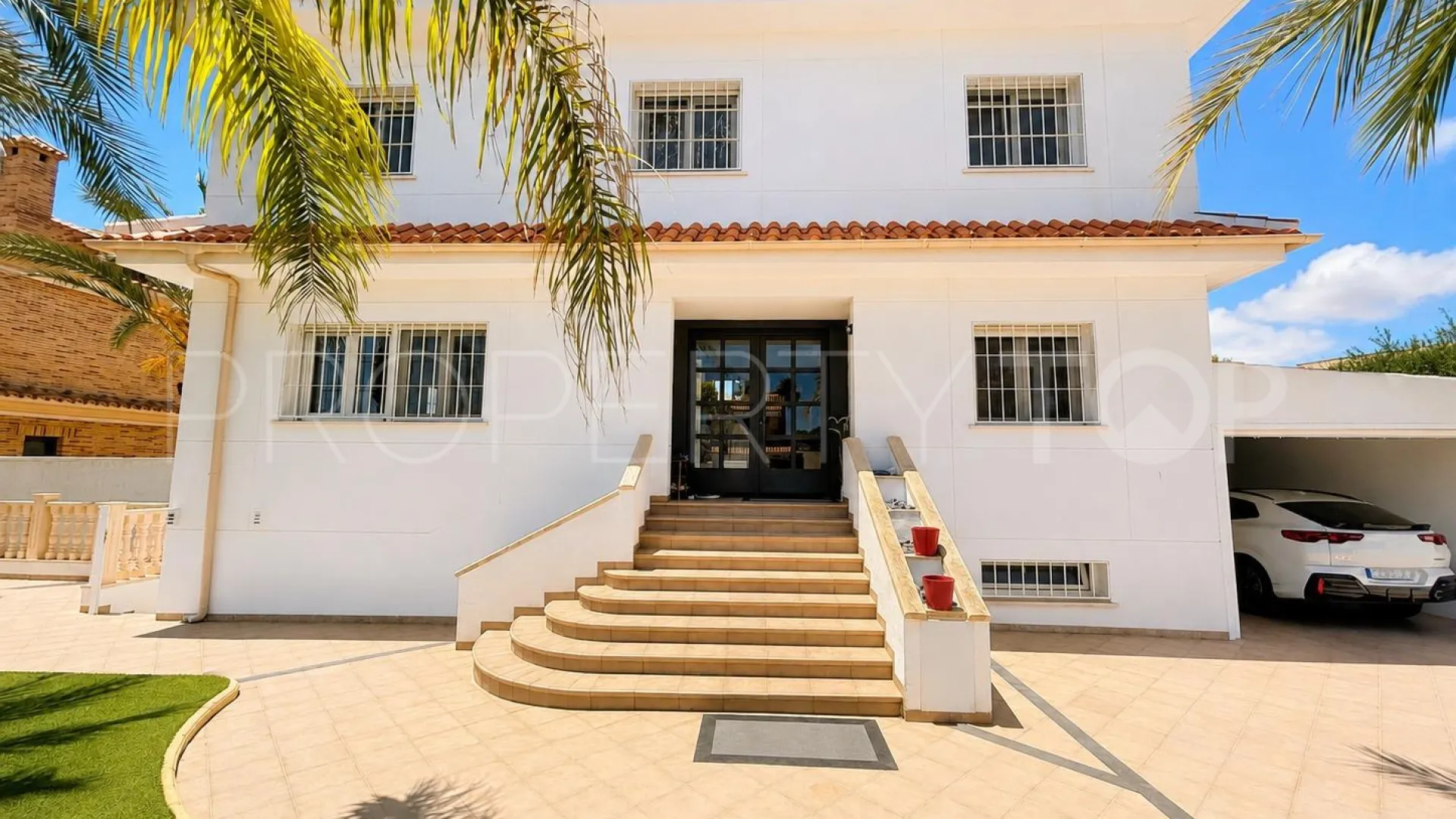 Villa con 4 dormitorios a la venta en Villamartin