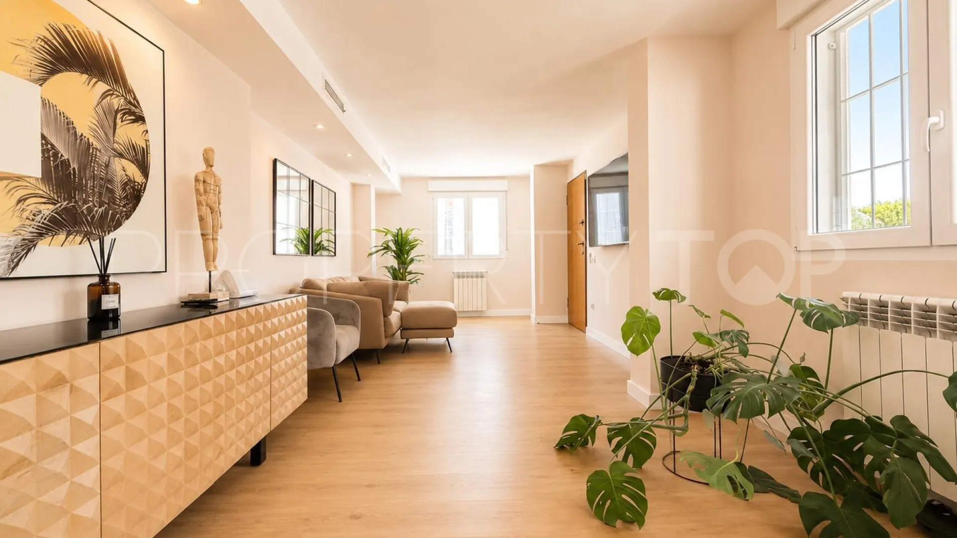 Villa con 4 dormitorios a la venta en Villamartin