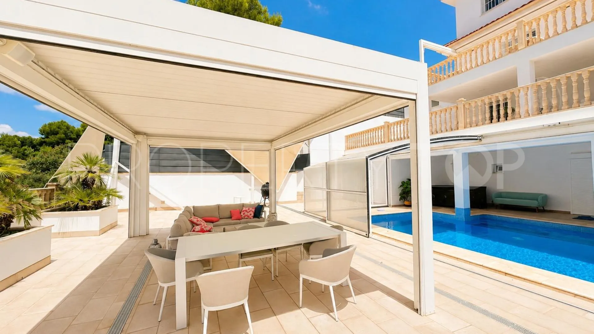 Villa con 4 dormitorios a la venta en Villamartin