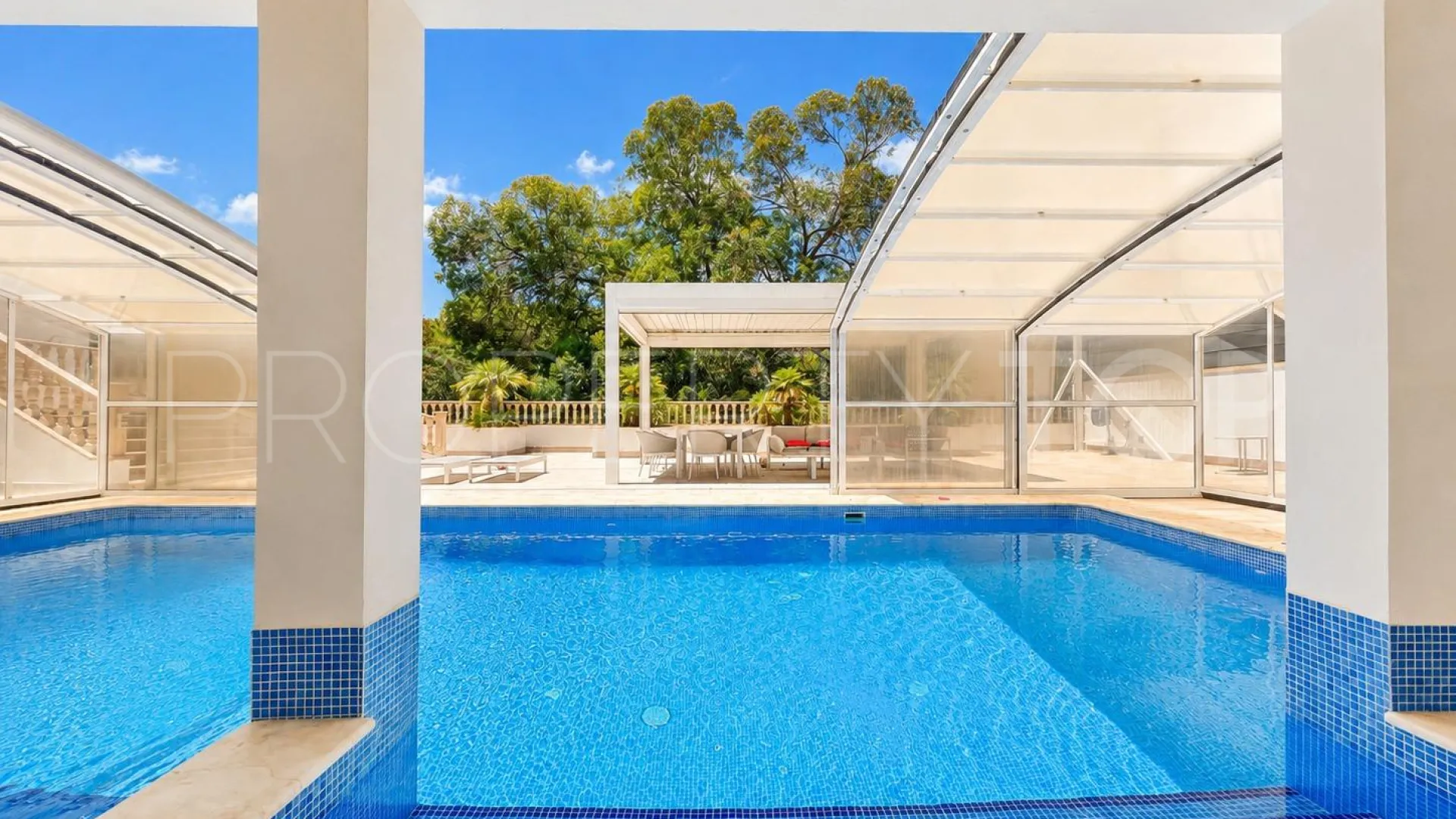 Villa con 4 dormitorios a la venta en Villamartin