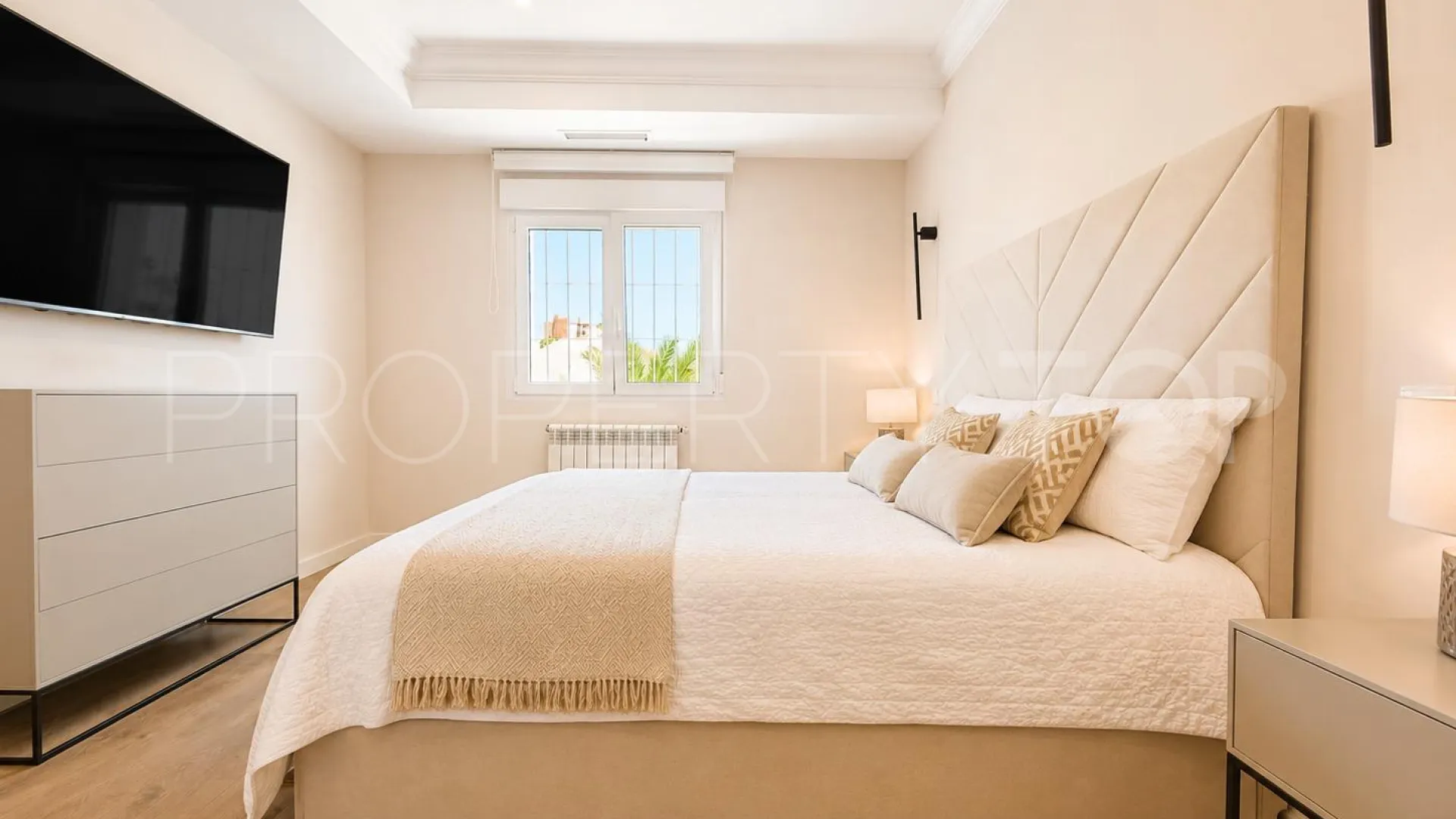 Villa con 4 dormitorios a la venta en Villamartin
