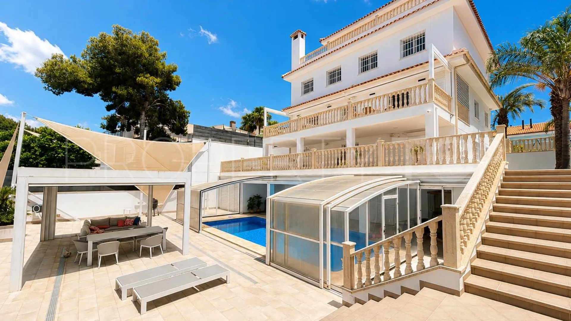 Villa con 4 dormitorios a la venta en Villamartin