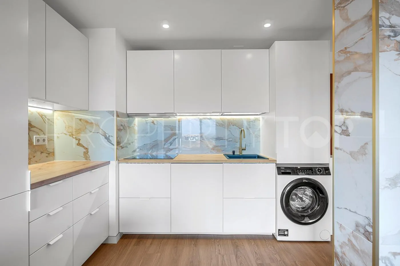 Apartamento de 2 dormitorios a la venta en Punta Prima