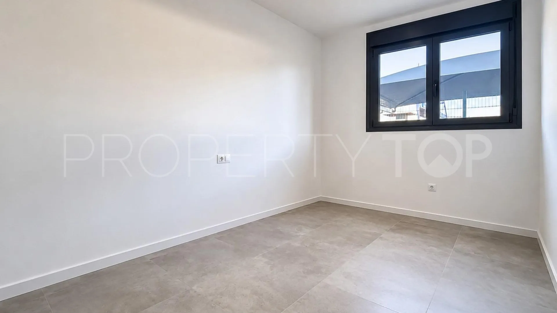 Apartamento de 2 dormitorios en venta en Villamartin