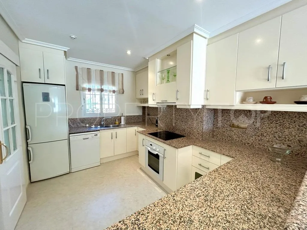 Apartamento en venta con 3 dormitorios en Villamartin