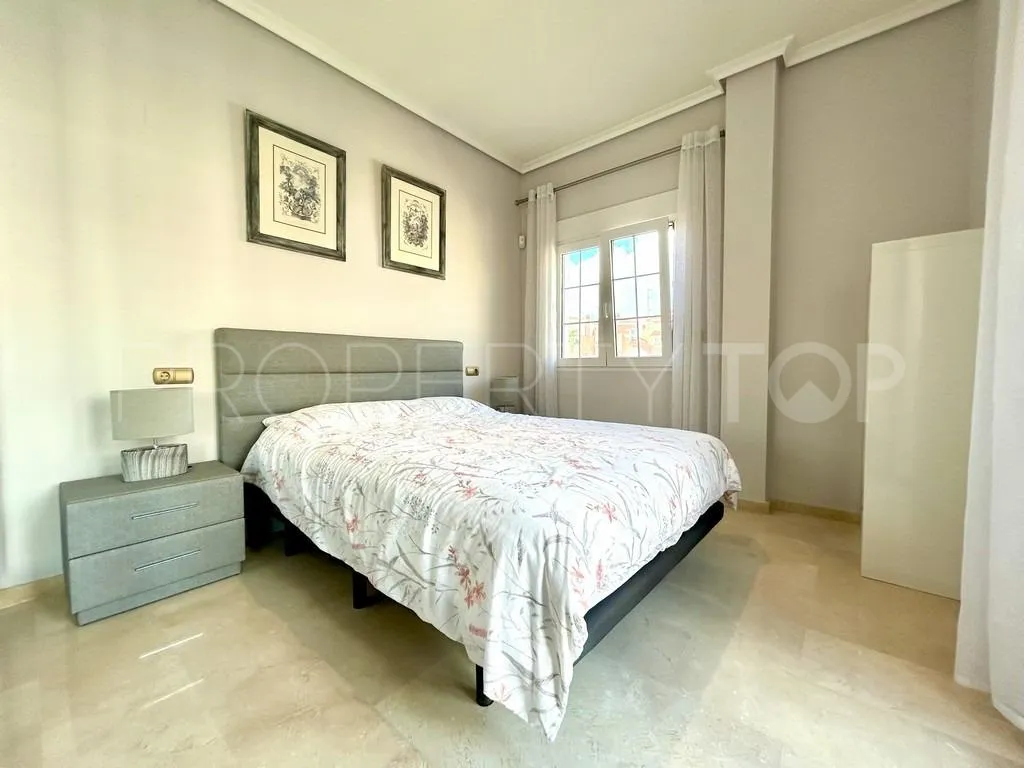 Apartamento en venta con 3 dormitorios en Villamartin